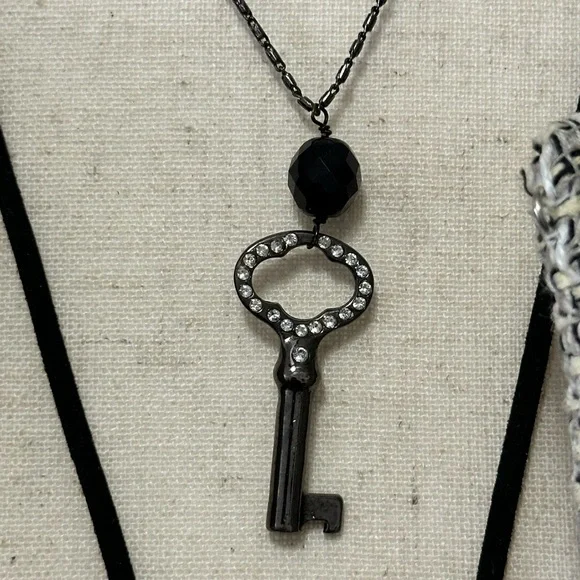Gunmetal Key Pendant Layered Necklace - Picture 3 of 5